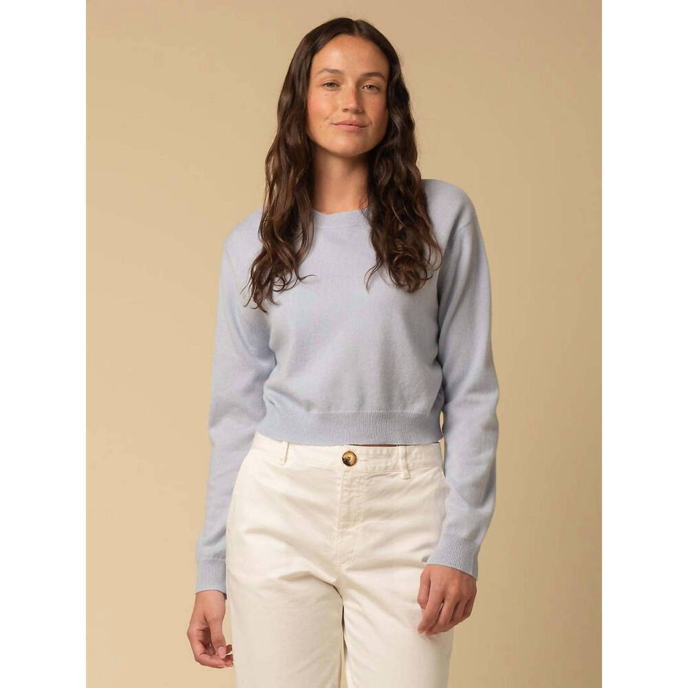 NEW PURE CASHMERE cropped long sleeve sweater in eggshell blue